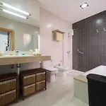 Villa Vista Golf 28 *